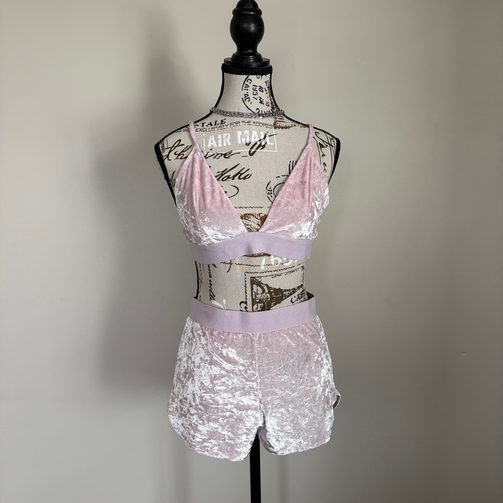 PLAYBOY light pink velvet bralette and shorts lounge set